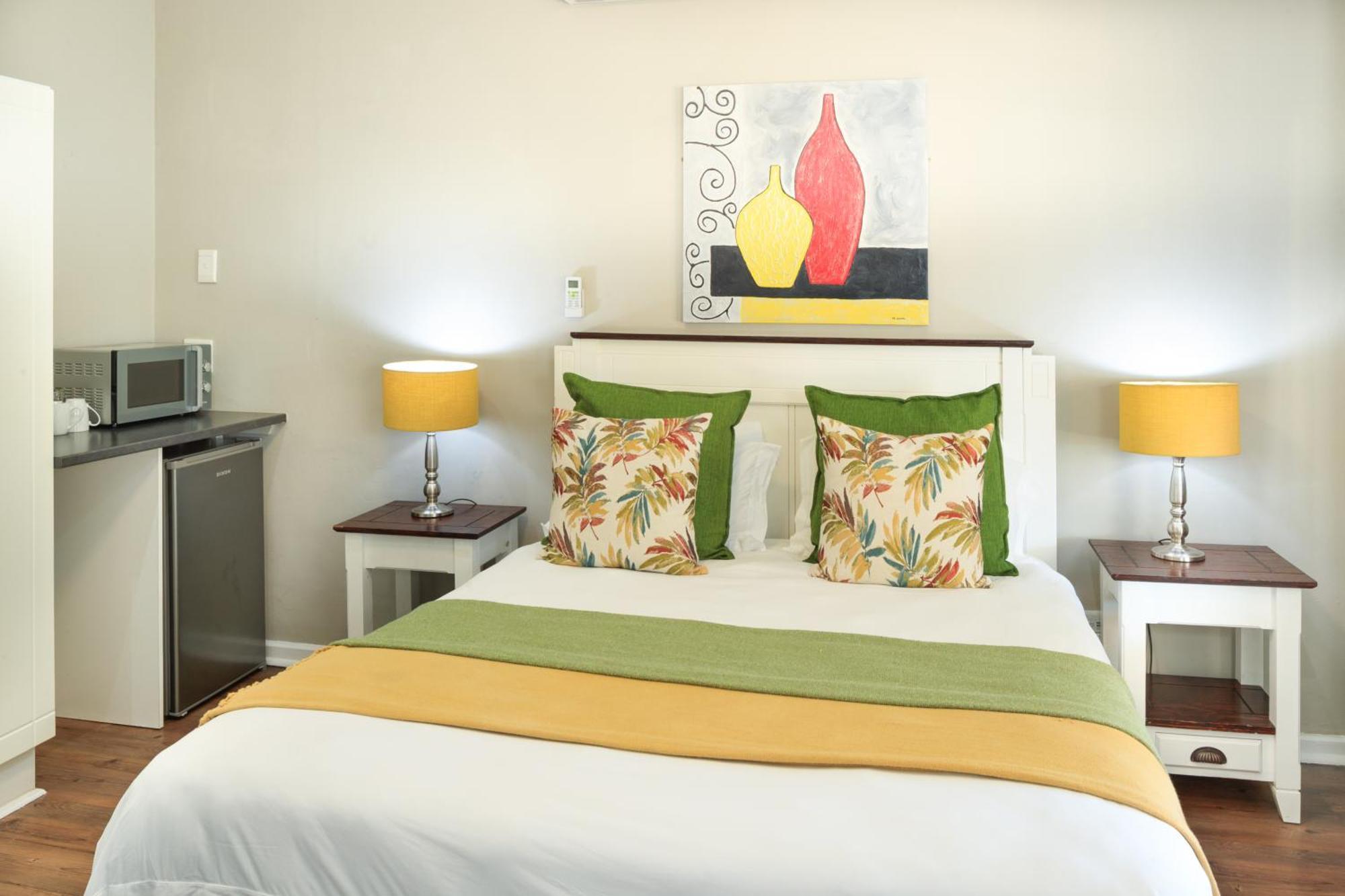 Mount Currie Inn Кокстад Екстериор снимка